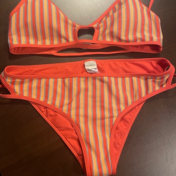 L*Space Bikini Set - Picture 3 of 6